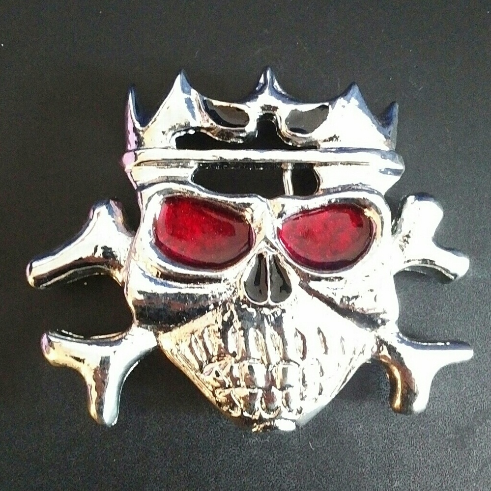 Skull belt buckle